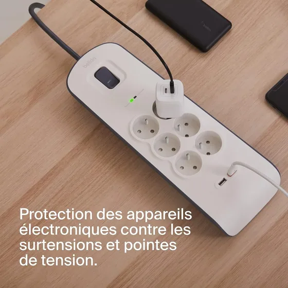 Multiprise parafoudre Belkin 6 prises + 2 USB-A — vue 3