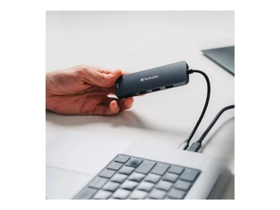 Hub USB-C 8-en-1 Verbatim, HDMI 8K et charge 100 W — vue 4