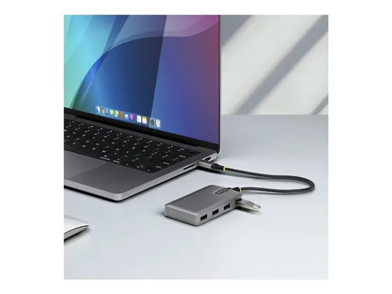Hub USB-C 4 ports USB-A StarTech, 5 Gbit/s — vue de trois-quarts gauche